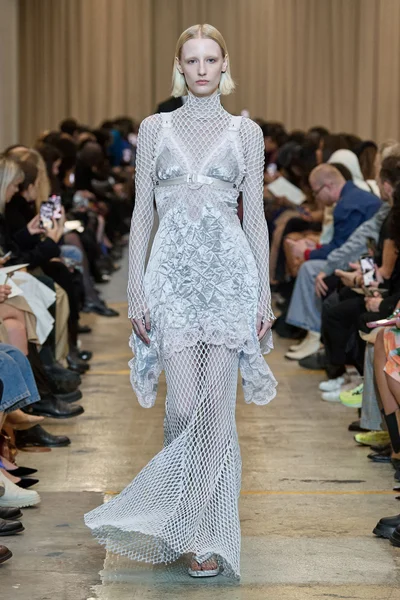 Look 76